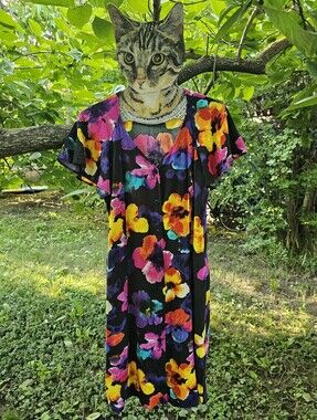 Vintage Jams World Vibrant Floral Button-Front Dress - Multicolor on Black